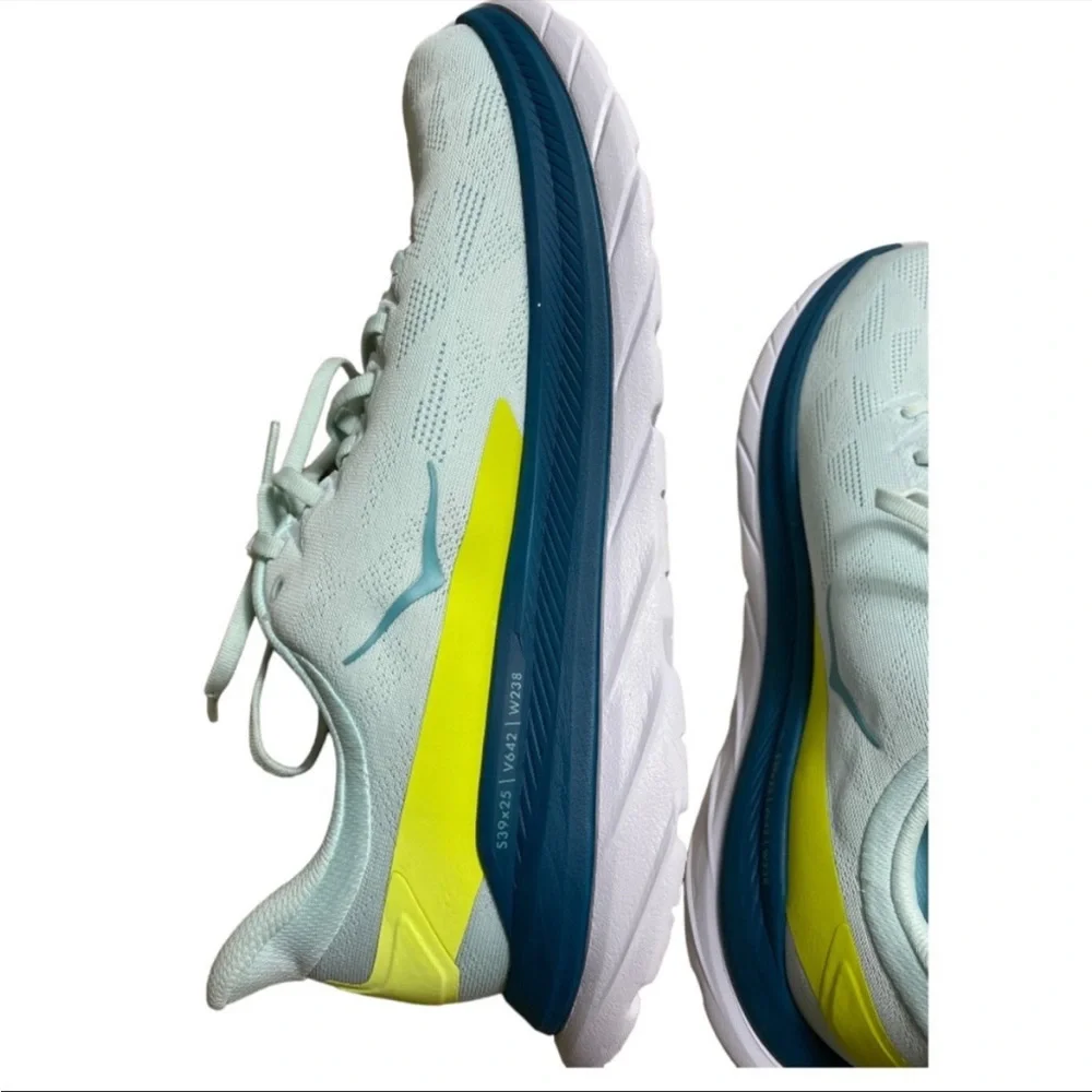 SOLD! New HOKA Men’s Running Mach 4 Sneakers - Picture 4 of 10
